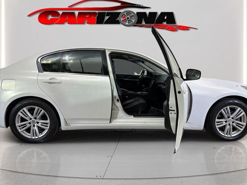 Used 2011 INFINITI G37 Journey RWD image 14
