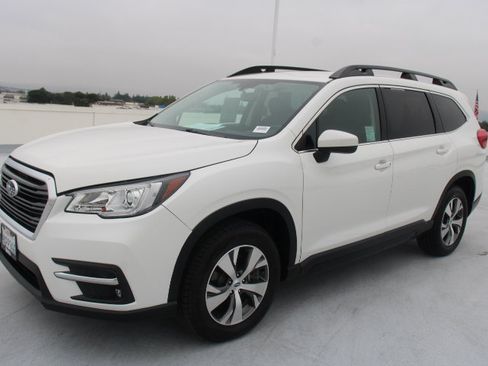 Used 2020 Subaru Ascent Premium w/ Convenience Package AWD/4WD image 6