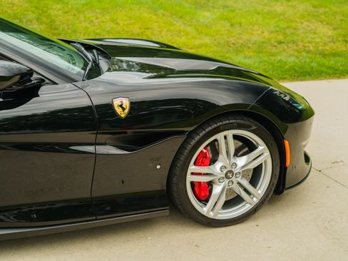 Used 2019 Ferrari Portofino RWD image 15