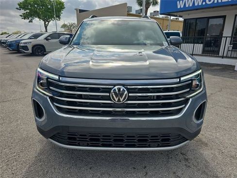 New 2026 Volkswagen Atlas SE image 2