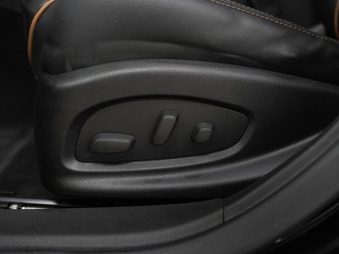 Used 2016 Chevrolet Impala LTZ w/ Enhanced Convenience Package FWD image 25