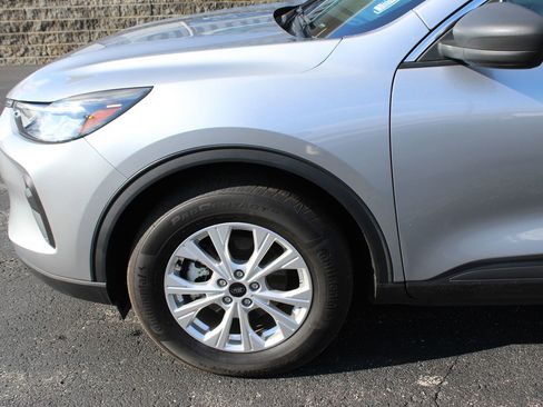 Used 2023 Ford Escape Active image 10
