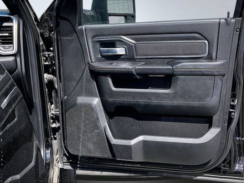 Used 2025 RAM 2500 Big Horn AWD/4WD image 15
