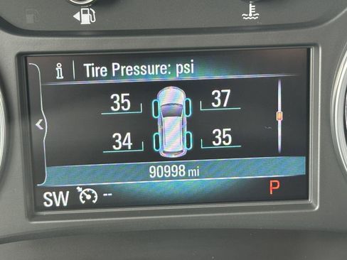 Used 2019 Buick Enclave Essence FWD image 36