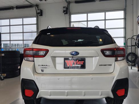 Used 2022 Subaru Crosstrek 2.5i Limited w/ Moonroof Package 2 image 5