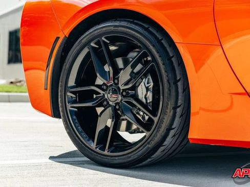 Used 2019 Chevrolet Corvette Stingray Coupe w/ Carbon Flash Badge Package RWD image 61