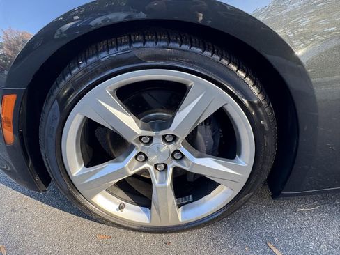 Used 2017 Chevrolet Camaro SS image 15