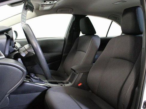 Certified 2023 Toyota Corolla LE image 18