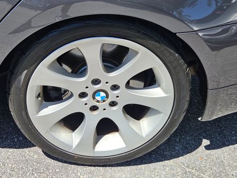Used 2006 BMW 330i Sedan RWD image 10