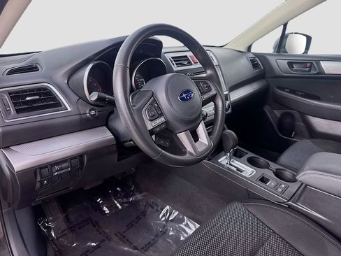 Used 2017 Subaru Outback 2.5i image 10