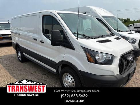 Used 2025 Ford Transit 150 Low Roof AWD image 4