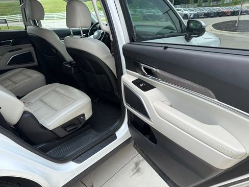 Used 2021 Kia Telluride EX w/ EX Premium Package AWD/4WD image 15