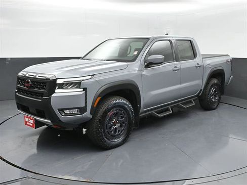 Used 2025 Nissan Frontier PRO-4X image 1