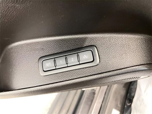 Used 2017 Chevrolet Tahoe LT image 18