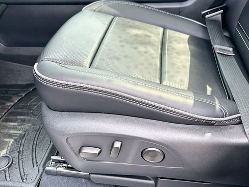 Used 2025 GMC Sierra EV Denali image 9