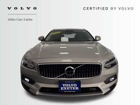 Certified 2024 Volvo V90 B6 Cross Country Plus image 8
