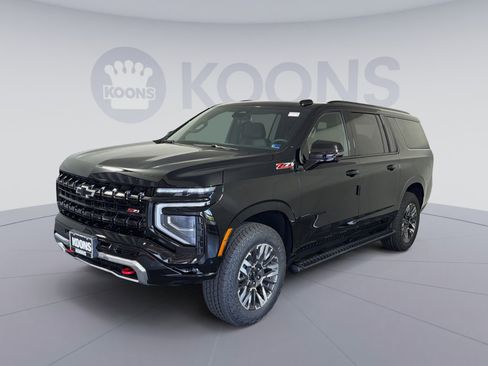 New 2026 Chevrolet Suburban Z71 w/ Comfort Package AWD/4WD image 1