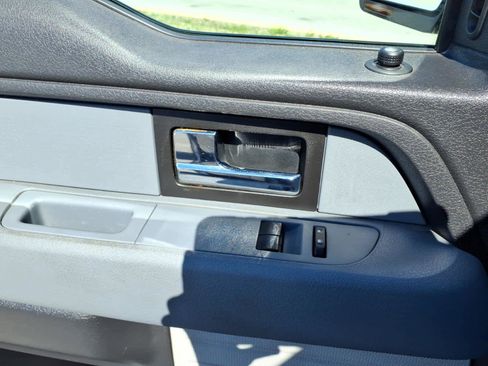 Used 2013 Ford F150 XLT w/ Mid Equipment Group image 13