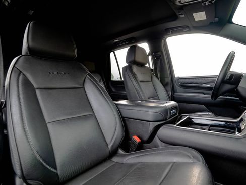 Used 2023 GMC Yukon Denali AWD/4WD image 17
