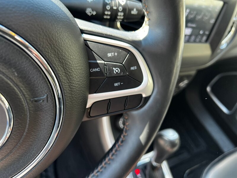 Used 2017 Jeep Compass Latitude w/ Popular Equipment Group AWD/4WD image 25