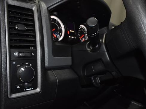 Used 2018 RAM 2500 Tradesman w/ Chrome Appearance Group image 30