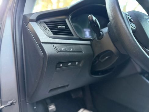 Used 2018 Hyundai Sonata SE FWD image 9