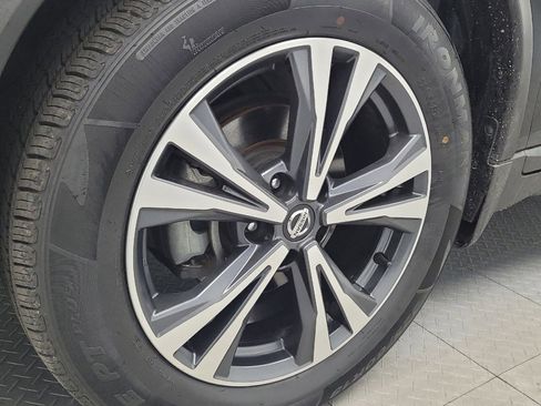 Used 2018 Nissan Rogue SL w/ Premium Package FWD image 31