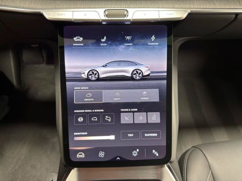 Used 2025 Lucid Air Pure RWD image 21