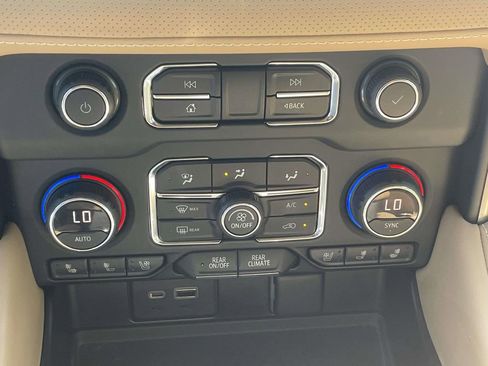 Used 2021 Chevrolet Tahoe Premier image 29