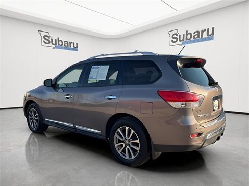 Used 2014 Nissan Pathfinder SL w/ SL Tech Package image 5