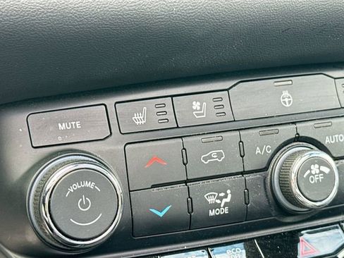 Used 2024 Dodge Durango GT image 22