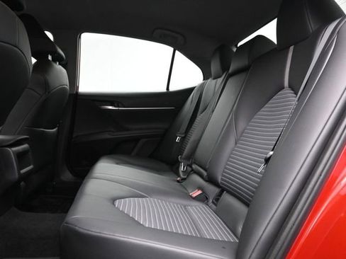 Used 2023 Toyota Camry SE image 21