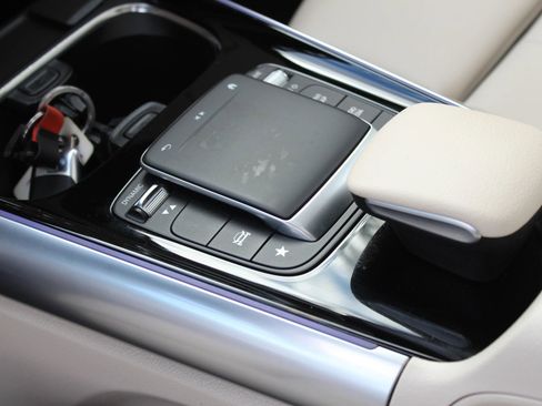 Used 2022 Mercedes-Benz GLA 250 GLA 250 4MATIC Sport Utility 4 image 27