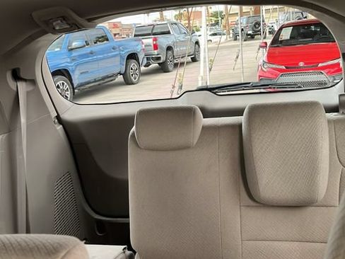 Used 2016 Honda Odyssey EX image 19
