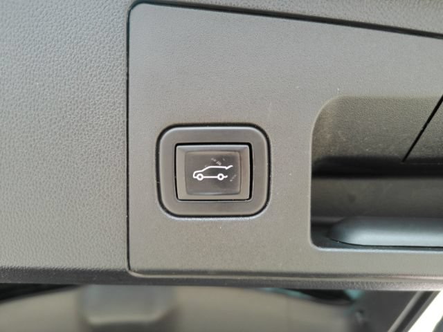 Used 2020 Cadillac XT4 Premium Luxury FWD image 26