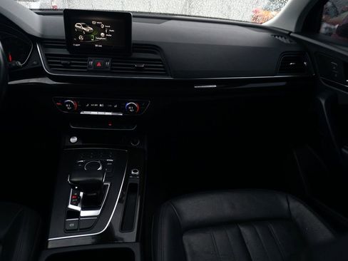 Used 2020 Audi Q5 2.0T Premium w/ Convenience Package image 24