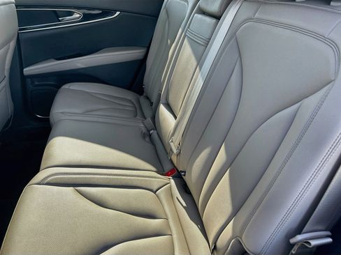 Used 2023 Lincoln Nautilus FWD w/ Premium Package image 25