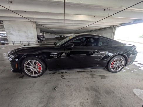 Used 2024 Ford Mustang GT Premium image 8