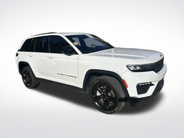 Used 2024 Jeep Grand Cherokee Limited w/ Black Appearance Package RWD image 6