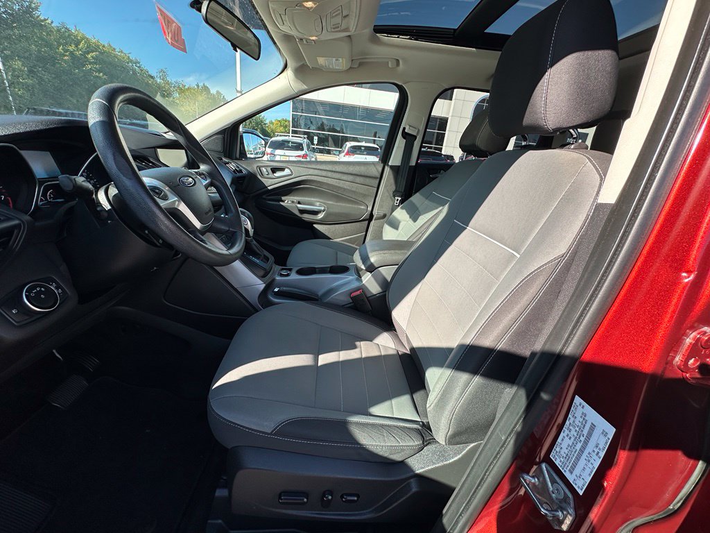 Used 2015 Ford Escape SE w/ Equipment Group 201A AWD/4WD image 14