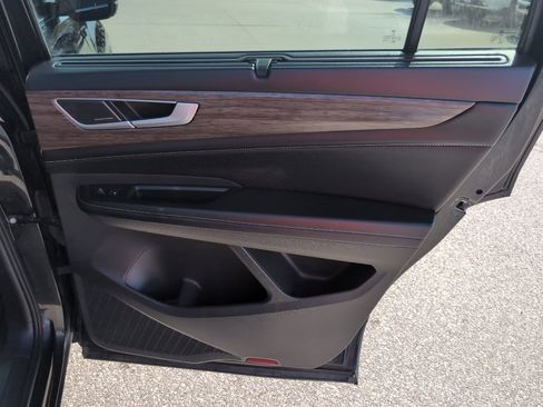 Used 2024 Volkswagen Atlas SEL Premium R-Line image 20