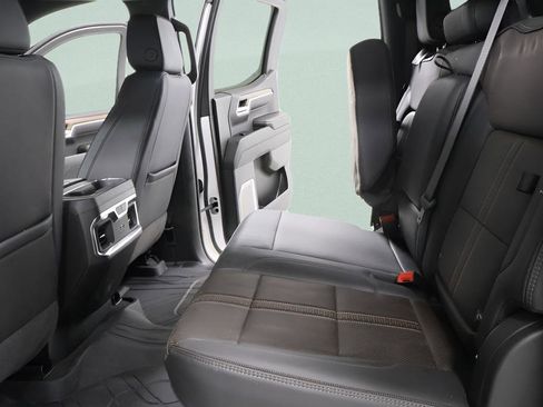 Used 2024 Chevrolet Silverado 1500 High Country w/ High Country Premium Package image 26