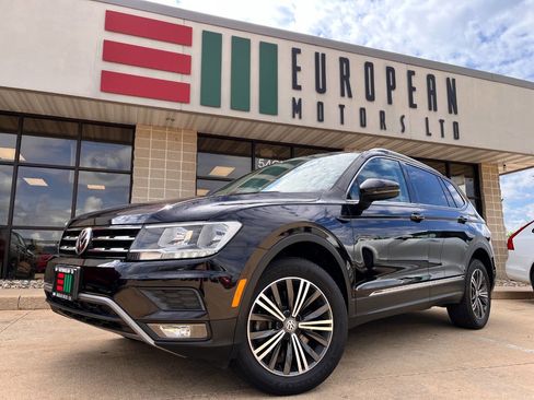 Used 2018 Volkswagen Tiguan SEL AWD/4WD image 1