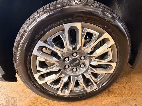 Used 2025 GMC Sierra 1500 Denali Ultimate AWD/4WD image 10