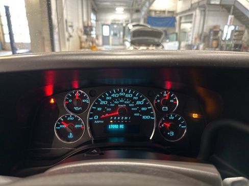 Used 2024 Chevrolet Express 2500 w/ Driver Convenience Package image 17