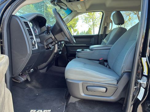Used 2014 RAM 2500 Tradesman w/ Chrome Appearance Group AWD/4WD image 23