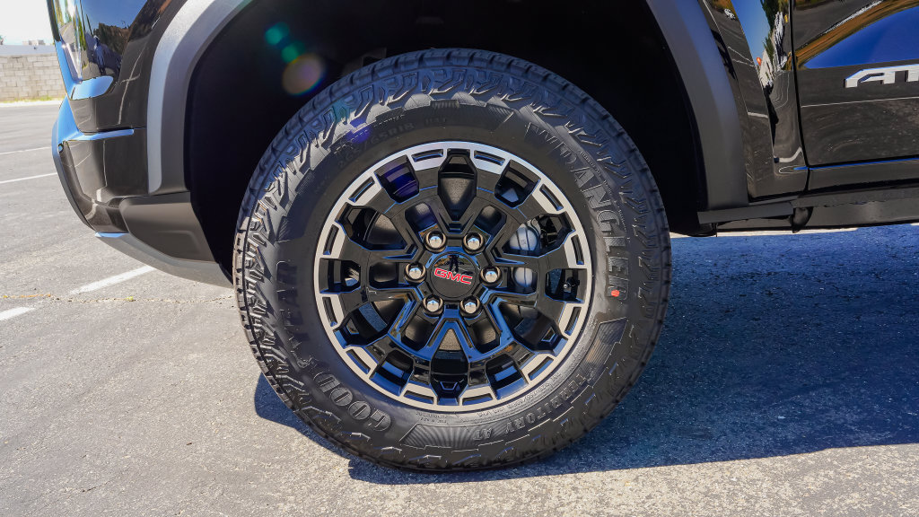 New 2026 GMC Canyon AT4 AWD/4WD image 7