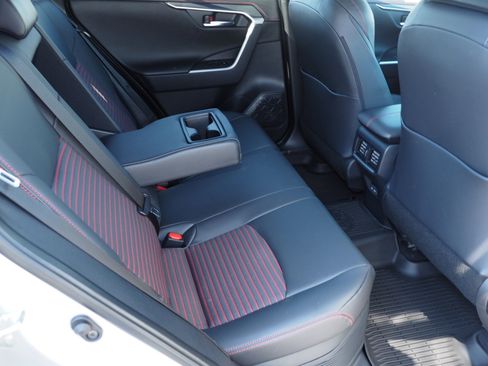 Used 2025 Toyota RAV4 XSE image 21