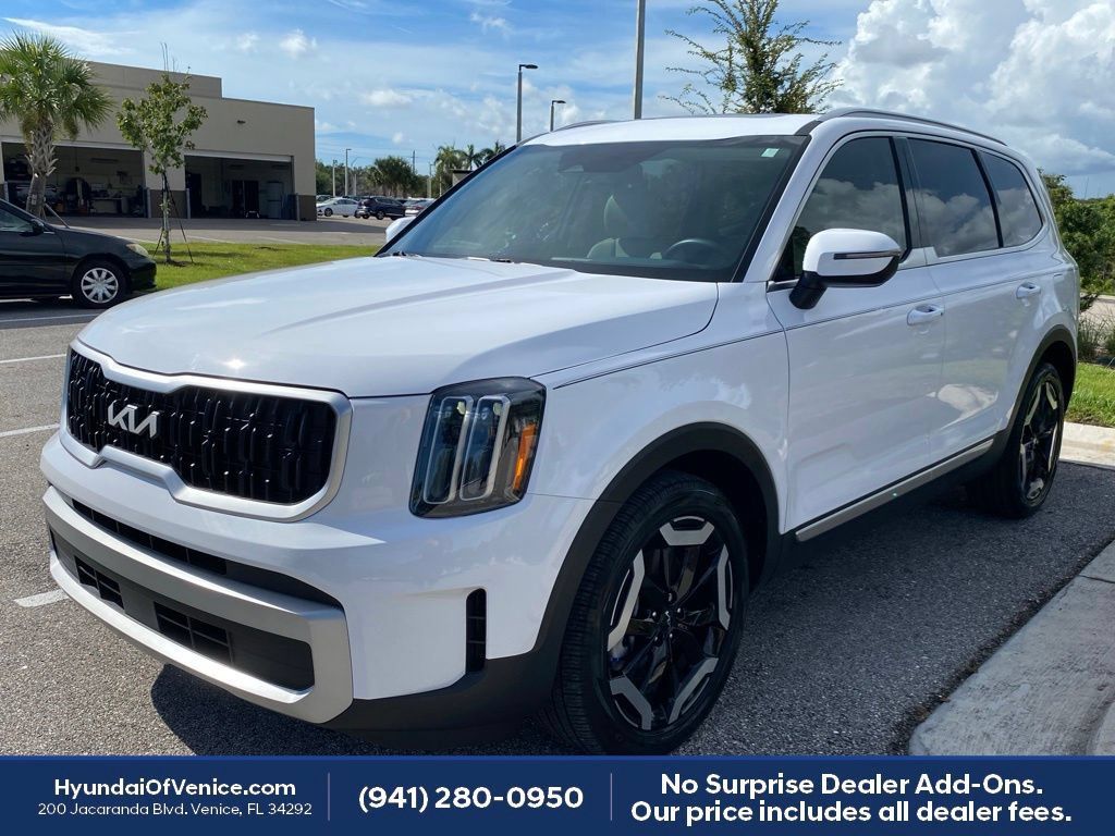 Used 2024 Kia Telluride EX FWD image 11