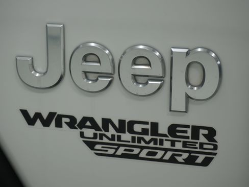 Used 2020 Jeep Wrangler Unlimited Sport S image 9
